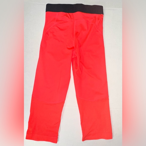 NIKE Women's Dri- Fit Yoga/Gym Workout Capris Leggings Pink Size XS‎ Pre-owned - Picture 7 of 8